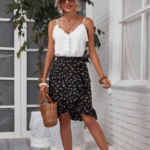 Boho  frill trim V neck cami top - Picture 2 of 5